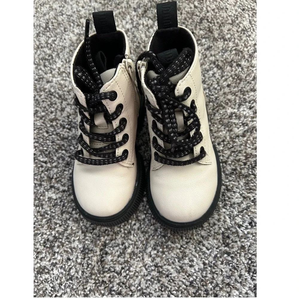ZARA Kids Cream Combat Boots Side Zip Lace Up Chunky Sole‎ Size EU 22